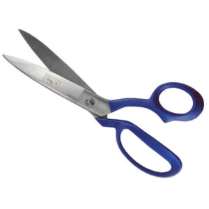 Aramidfibersaks lang er en metalsaks med skarpe sølvblade og blå plasthåndtag, der vises åben på en hvid baggrund.